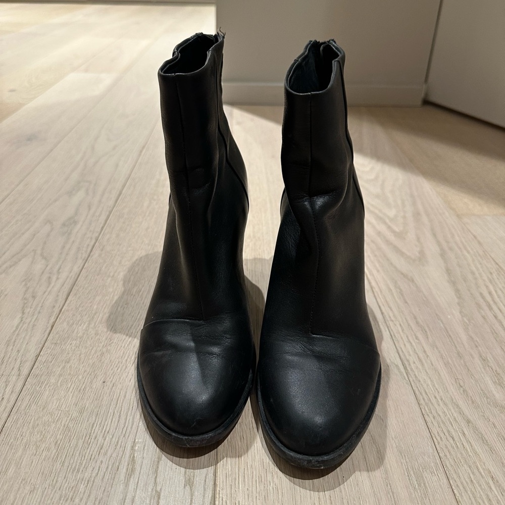 Rag and Bone Black Leather Ankle Boots Women’s Size 7.5